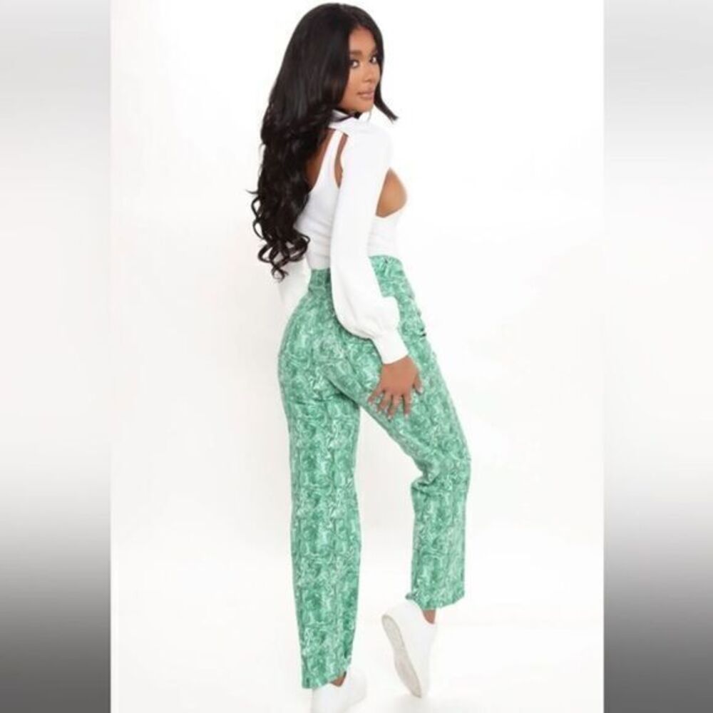 All In The Swirl Straight Leg Jeans - Kelly Green Size 7 REFFNB
